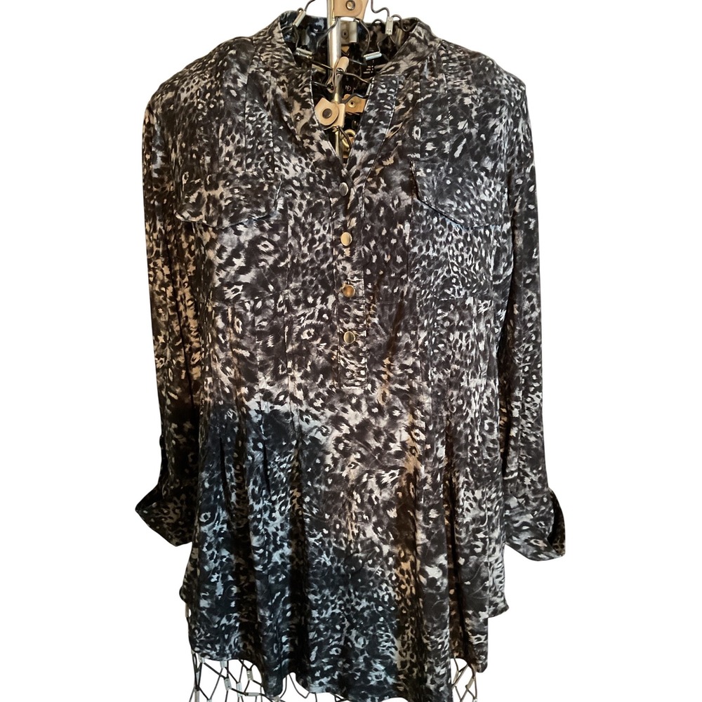 New Directions Leopard Print Button Up Shirt Tunic Long Sleeve Women S